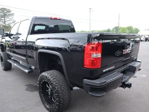Used 2016 GMC Sierra 2500 SLT w/ All-Terrain HD Package AWD/4WD image 7