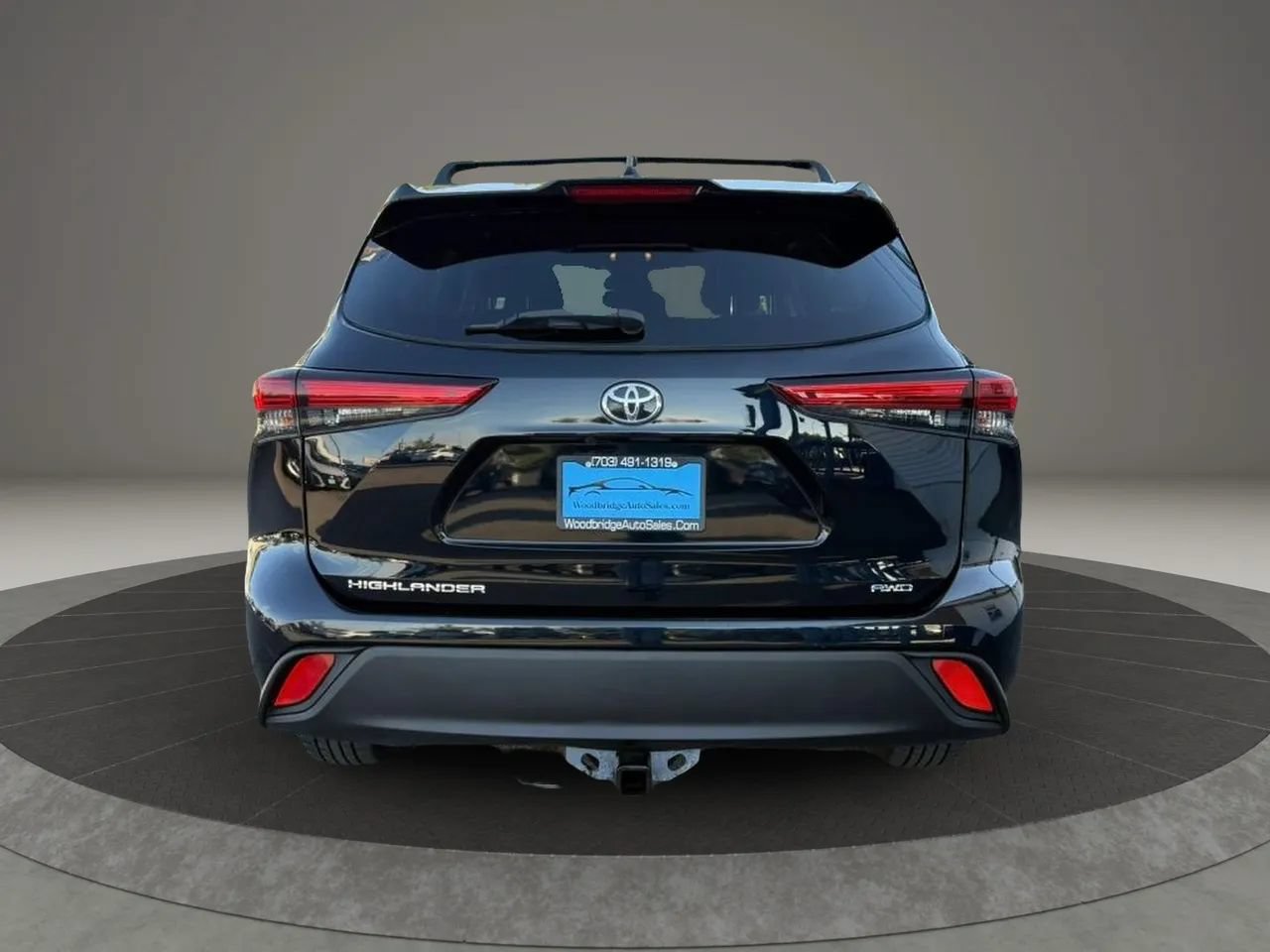 Used 2020 Toyota Highlander L AWD/4WD image 5
