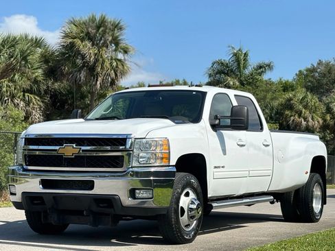 Used 2014 Chevrolet Silverado 3500 LTZ w/ LTZ Plus Package AWD/4WD image 11