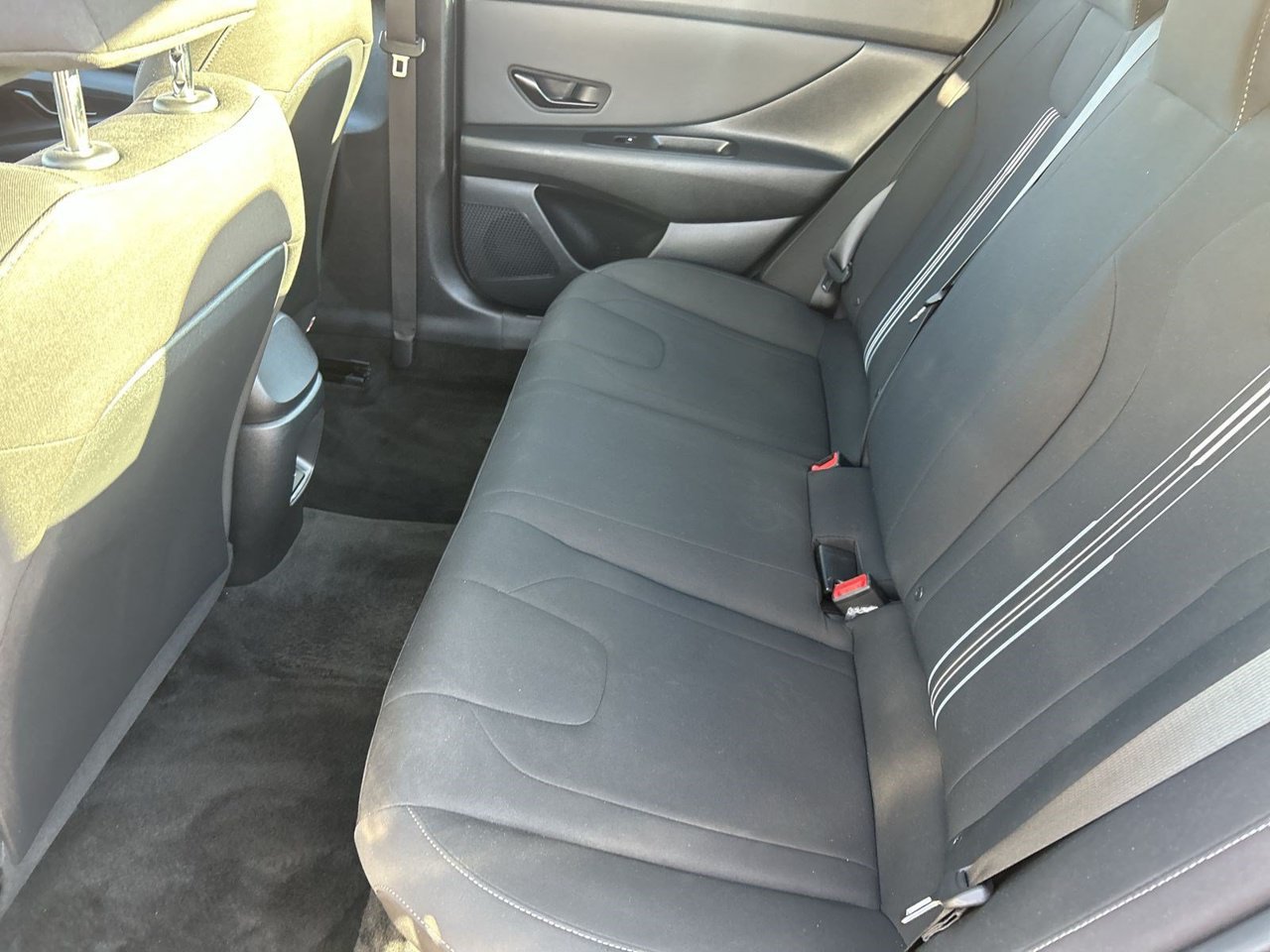 Used 2025 Hyundai Elantra Sport FWD image 14
