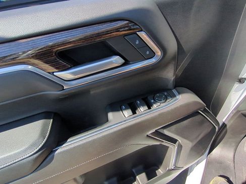 Used 2023 GMC Sierra 1500 Elevation image 23