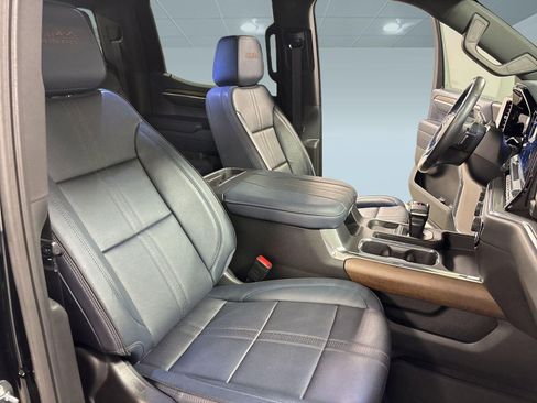 Used 2023 Chevrolet Silverado 1500 High Country image 31