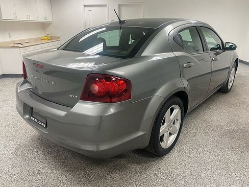 Used 2013 Dodge Avenger SXT image 5