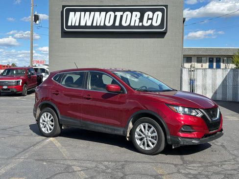 Used 2022 Nissan Rogue Sport S image 1