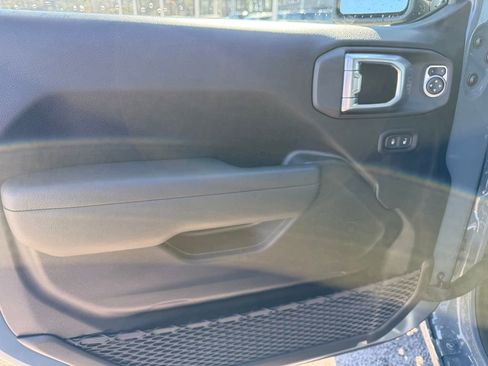 New 2026 Jeep Gladiator Sport image 10