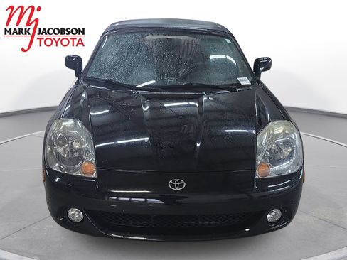 Used 2003 Toyota MR2 RWD image 2