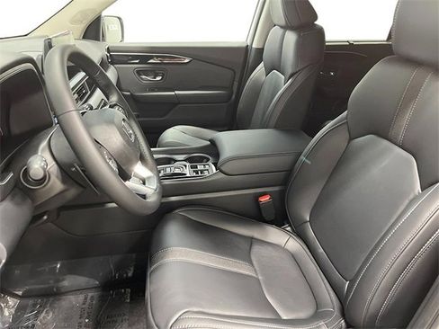 New 2025 Honda Pilot Touring image 13
