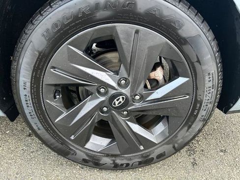 Used 2021 Hyundai Elantra SEL image 13