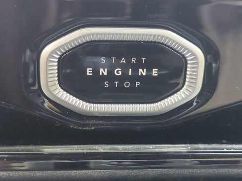 New 2026 Jeep Grand Cherokee L Limited RWD image 31