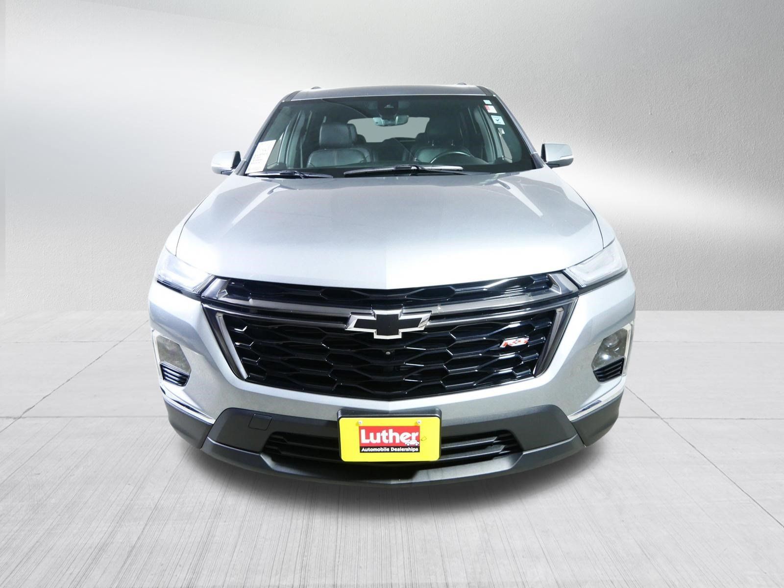 Used 2023 Chevrolet Traverse RS AWD/4WD image 2