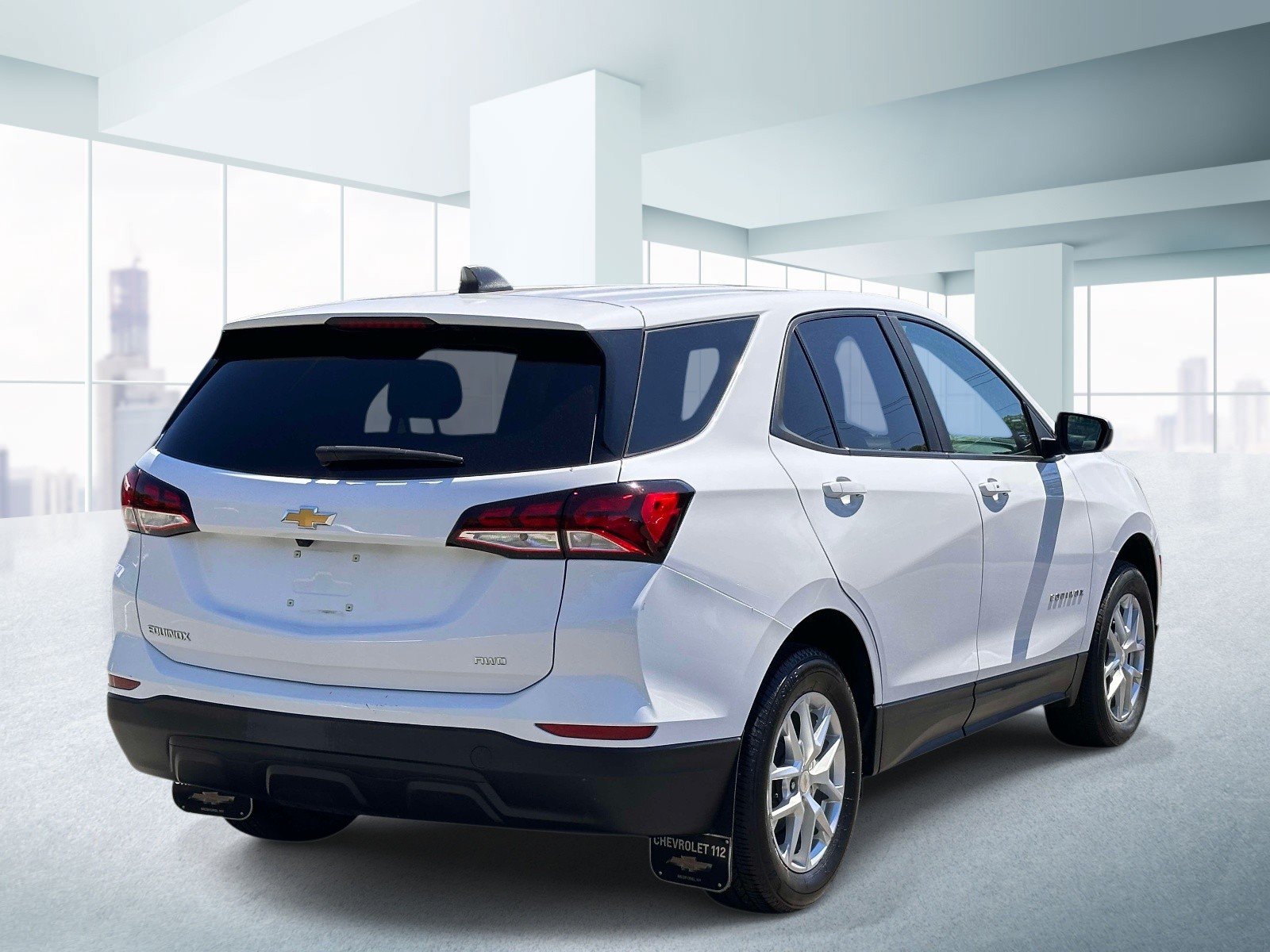 Used 2023 Chevrolet Equinox LS w/ LS Convenience Package AWD/4WD image 4