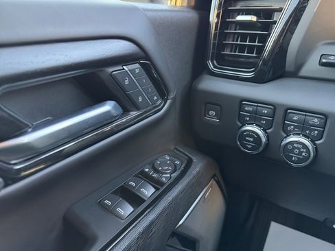 Certified 2025 GMC Sierra 2500 AT4X image 36