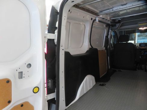Used 2020 Ford Transit Connect XL FWD image 22
