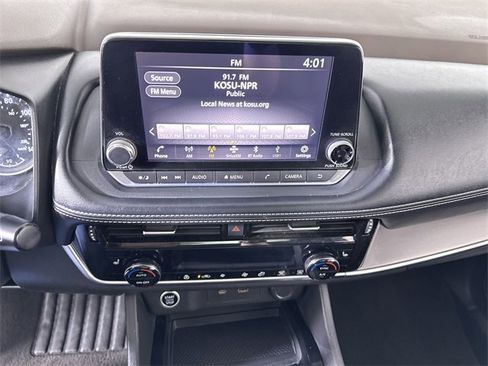 Used 2021 Nissan Rogue SV w/ Premium Package image 13