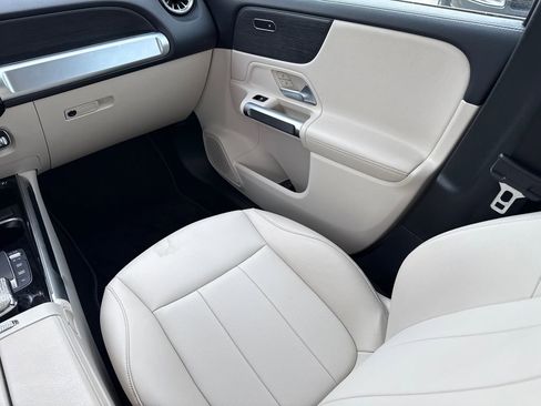 Used 2022 Mercedes-Benz GLB 250 image 15