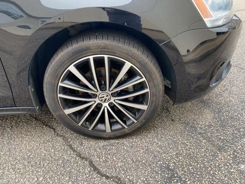 Used 2012 Volkswagen Jetta SEL FWD image 26