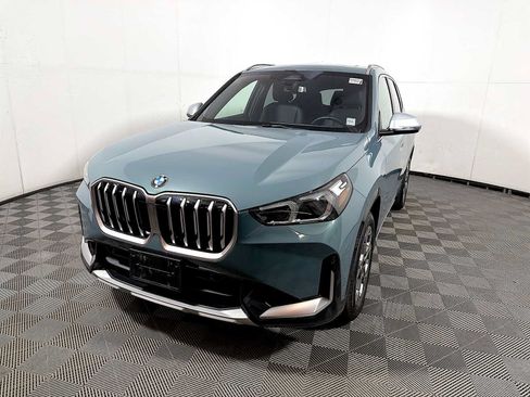 Used 2023 BMW X1 xDrive28i w/ Convenience Package AWD/4WD image 3