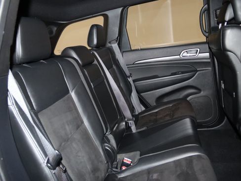 Used 2019 Jeep Grand Cherokee Altitude image 64