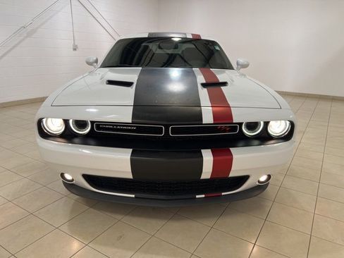 Used 2018 Dodge Challenger R/T image 8