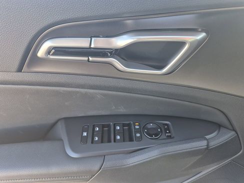 New 2026 Kia Sportage EX image 7