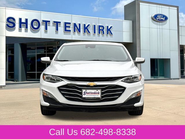 Used 2023 Chevrolet Malibu LT w/ Driver Confidence Package FWD image 2