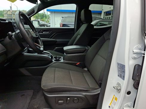 Certified 2024 Chevrolet Colorado LT w/ LT Convenience Package II AWD/4WD image 14