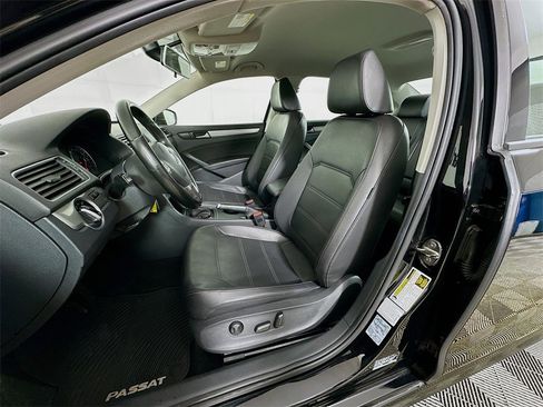 Used 2015 Volkswagen Passat 1.8T Wolfsburg Edition image 22