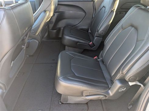 New 2026 Chrysler Pacifica Select w/ S Appearance Package image 23