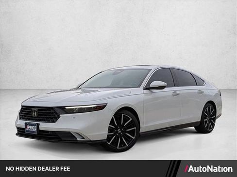 Used 2024 Honda Accord Touring image 1