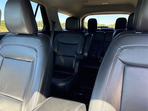 Used 2021 Ford Explorer XLT w/ Equipment Group 202A image 35