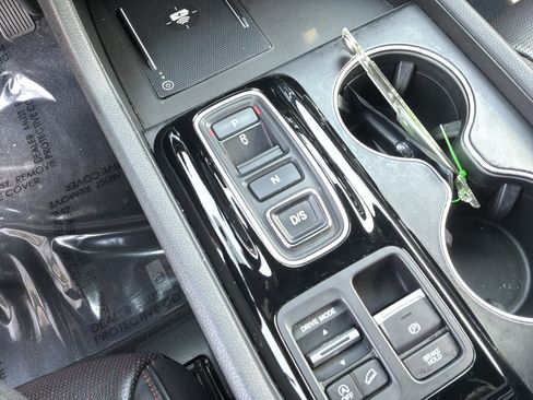 Used 2025 Honda Pilot Black Edition image 26