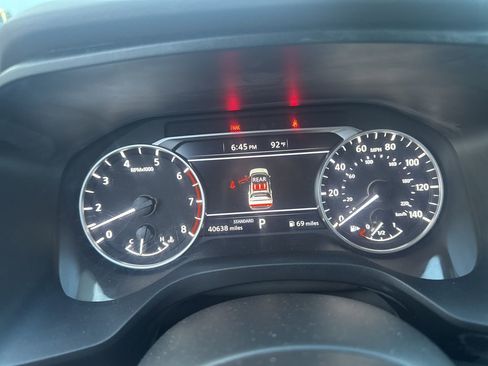 Used 2023 Nissan Rogue S image 1