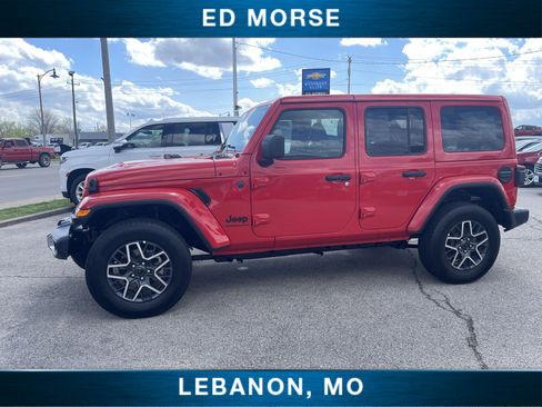 Used 2025 Jeep Wrangler Unlimited Sahara AWD/4WD image 10