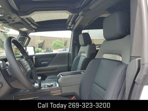 New 2025 GMC Hummer EV 2X image 20