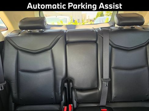 Used 2017 Cadillac XT5 Premium Luxury w/ Driver Assist Package AWD/4WD image 19