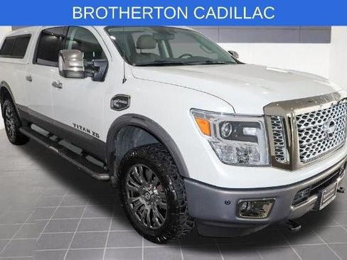 Used 2018 Nissan Titan Platinum Reserve w/ Platinum Utility Package AWD/4WD image 9