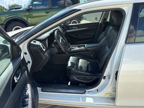 Used 2017 Nissan Maxima 3.5 SL FWD image 2
