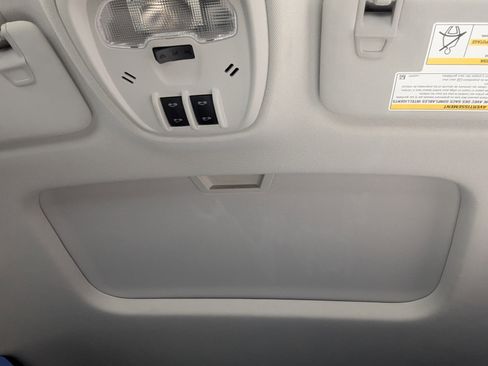 Used 2024 Chevrolet Trax ACTIV w/ Sunroof Package image 13