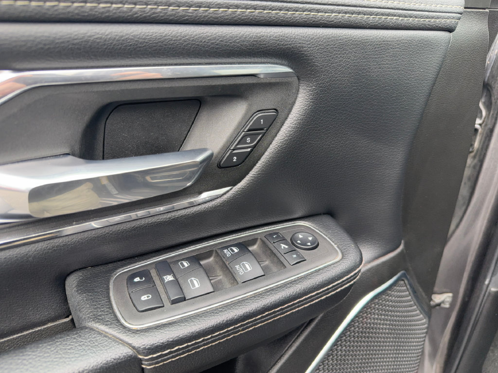 Used 2024 RAM 1500 Laramie RWD image 13