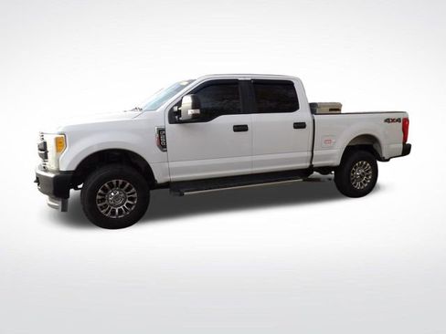 Used 2017 Ford F250 XL w/ Power Equipment Group image 10