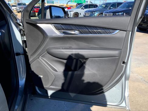 Used 2023 Cadillac XT6 Premium Luxury w/ Technology Package image 21