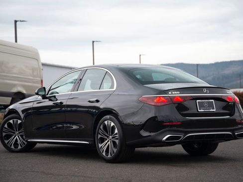 New 2026 Mercedes-Benz E 350 4MATIC Sedan image 7
