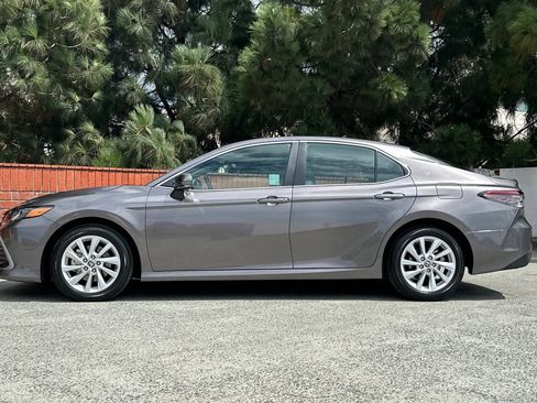 Used 2024 Toyota Camry LE w/ Convenience Package FWD image 7