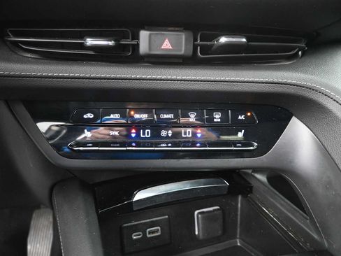 Used 2023 Buick Envision Preferred AWD/4WD image 17