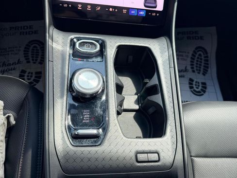 Used 2024 Jeep Wagoneer Launch Edition AWD/4WD image 26