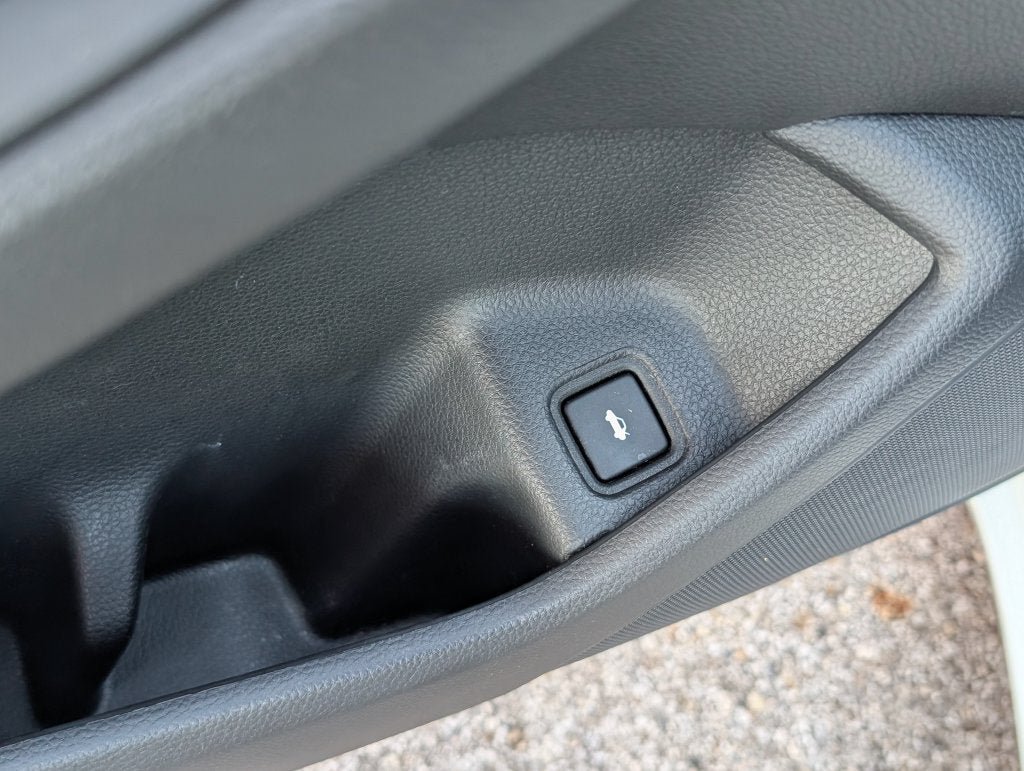 Used 2018 Honda Accord Sport image 12