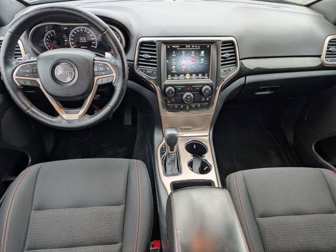 Used 2016 Jeep Grand Cherokee Laredo 75th Anniversary image 41