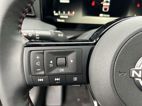 New 2025 Nissan Kicks SR w/ Illumination Package AWD/4WD image 13