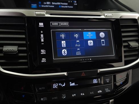 Used 2016 Honda Accord EX image 24