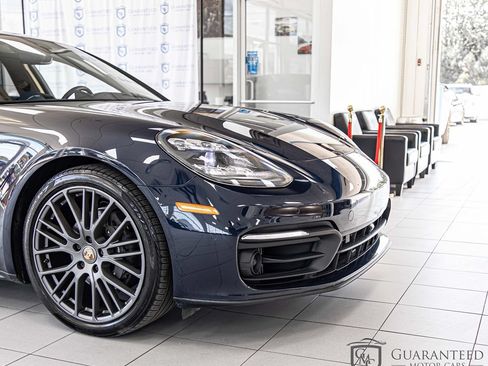 Used 2023 Porsche Panamera 4 Platinum Edition w/ Assistance Package AWD/4WD image 4